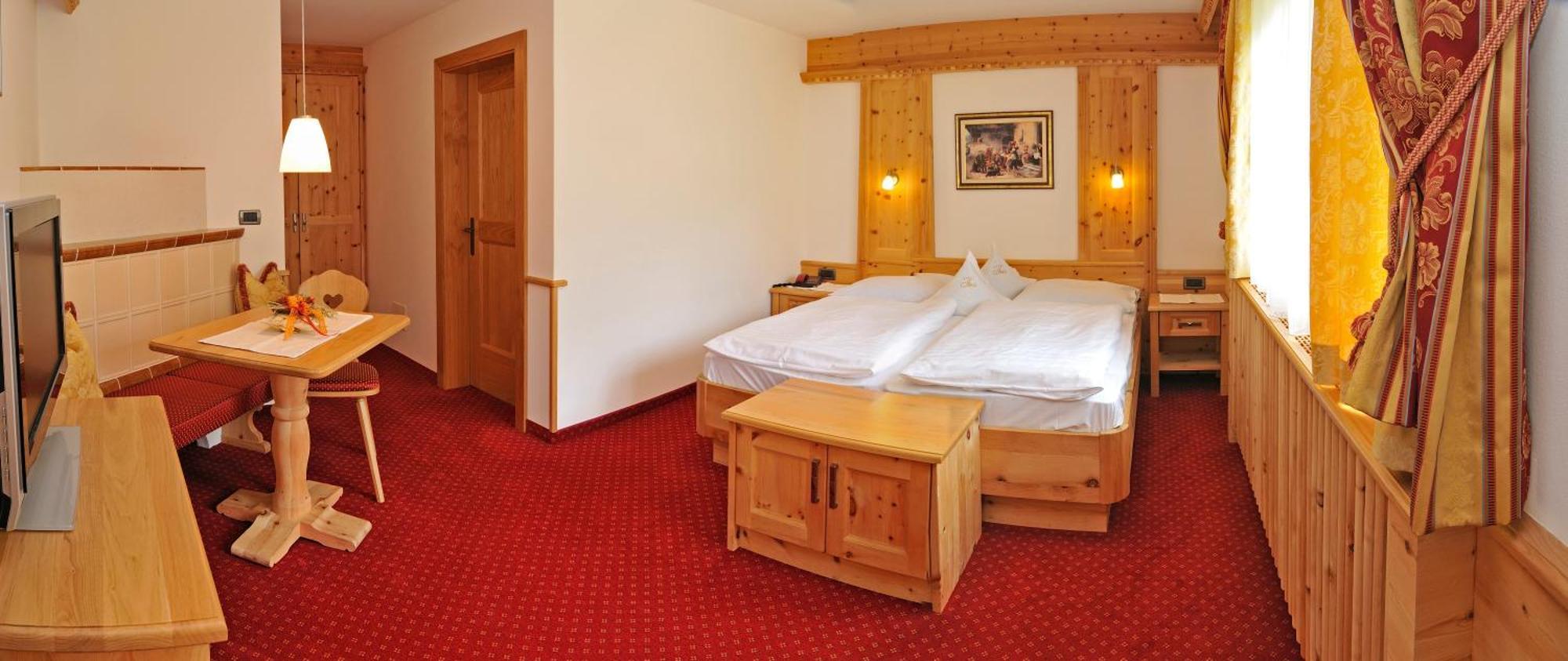 Garni Hotel Iris Selva di Val Gardena Eksteriør bilde