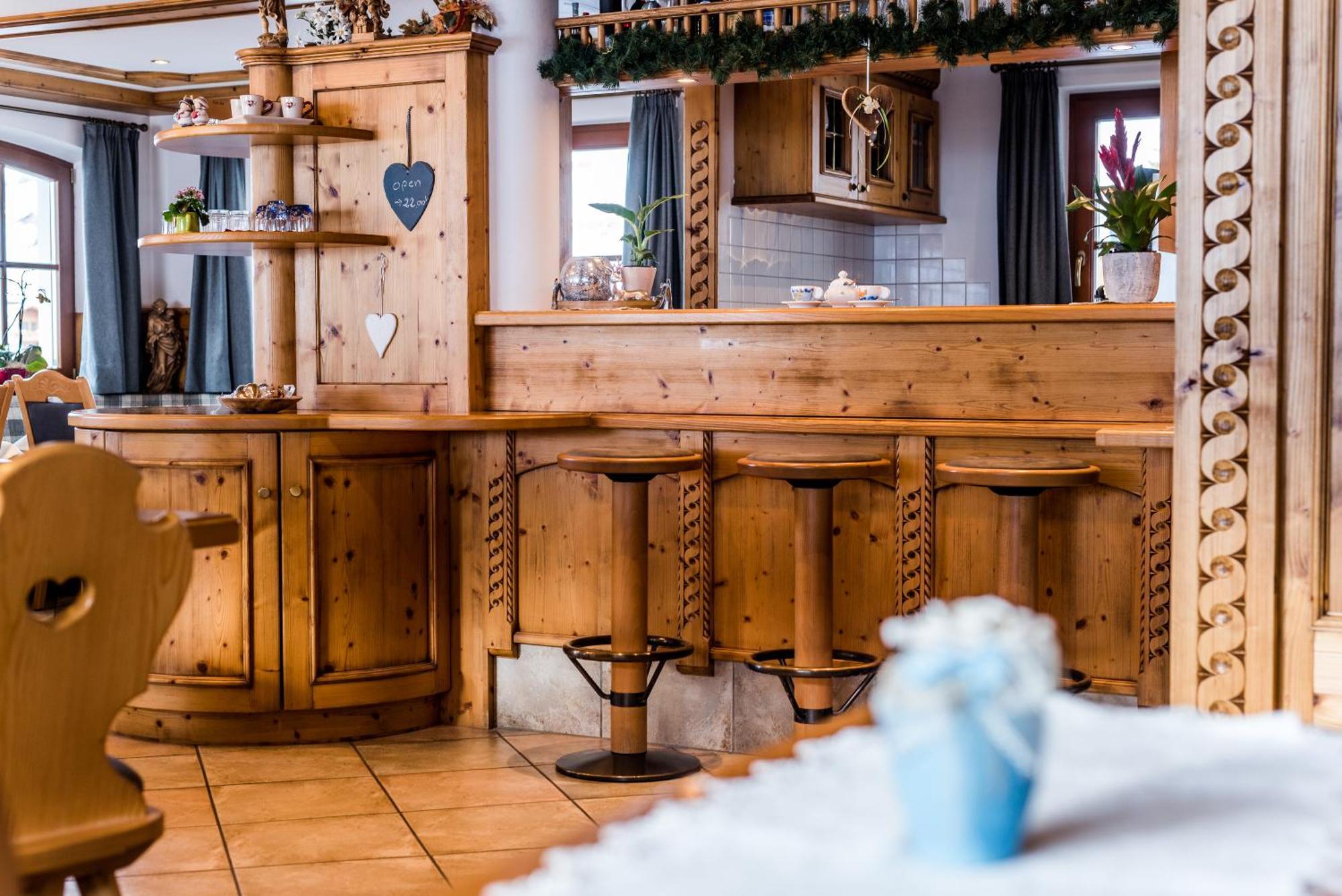 Garni Hotel Iris Selva di Val Gardena Eksteriør bilde
